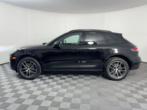 Used 2026 Porsche Macan image 2