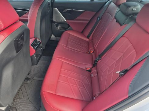 Certified 2025 BMW 530i RWD image 14