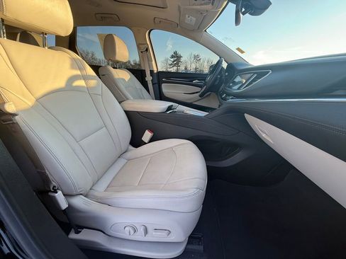 Used 2024 Buick Enclave Essence w/ Experience Buick Package image 33