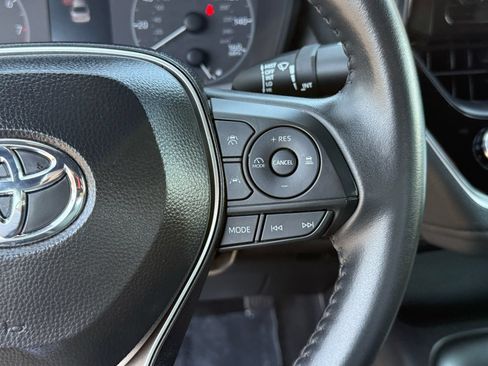 Used 2025 Toyota Corolla SE FWD image 17
