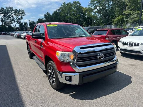Used 2014 Toyota Tundra SR5 AWD/4WD image 4