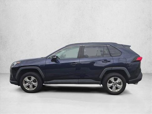 Used 2019 Toyota RAV4 XLE AWD/4WD image 8