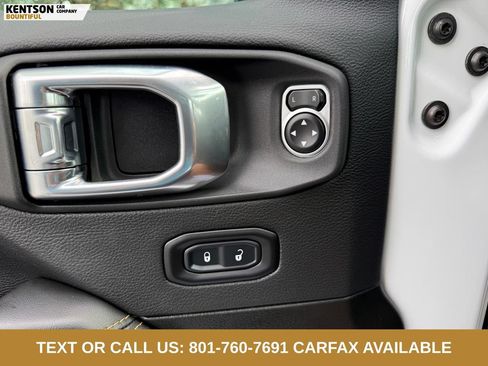 Used 2026 Jeep Wrangler Unlimited Sahara AWD/4WD image 19
