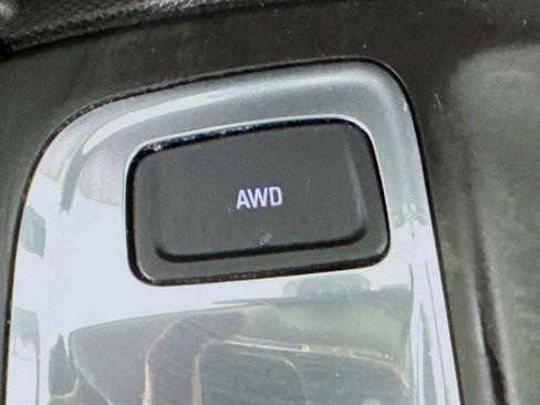 Used 2019 Chevrolet Equinox LS AWD/4WD image 14