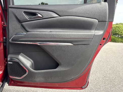 Used 2024 Chevrolet Traverse RS w/ LPO, Floor Liner Package FWD image 37