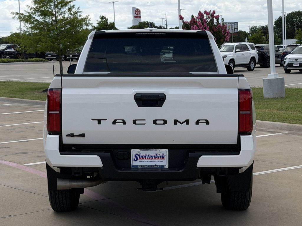 Used 2024 Toyota Tacoma SR5 AWD/4WD image 5