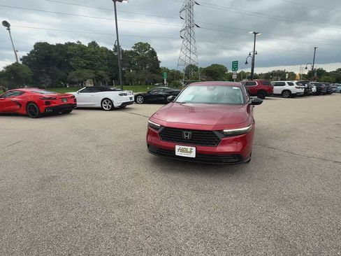 Used 2025 Honda Accord SE image 3