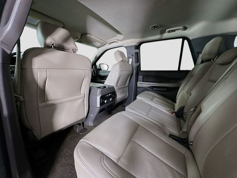 Used 2020 Ford Expedition XLT w/ Equipment Group 202A image 23