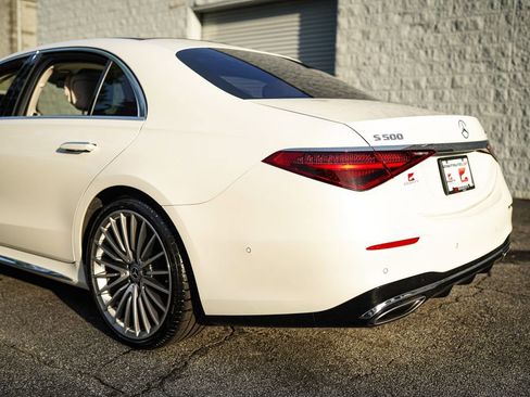 Used 2022 Mercedes-Benz S 500 4MATIC w/ AMG Line Package image 12