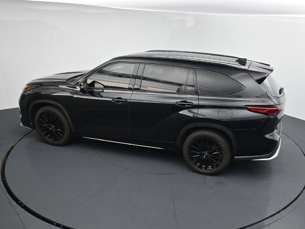 Used 2023 Toyota Highlander XSE FWD image 27