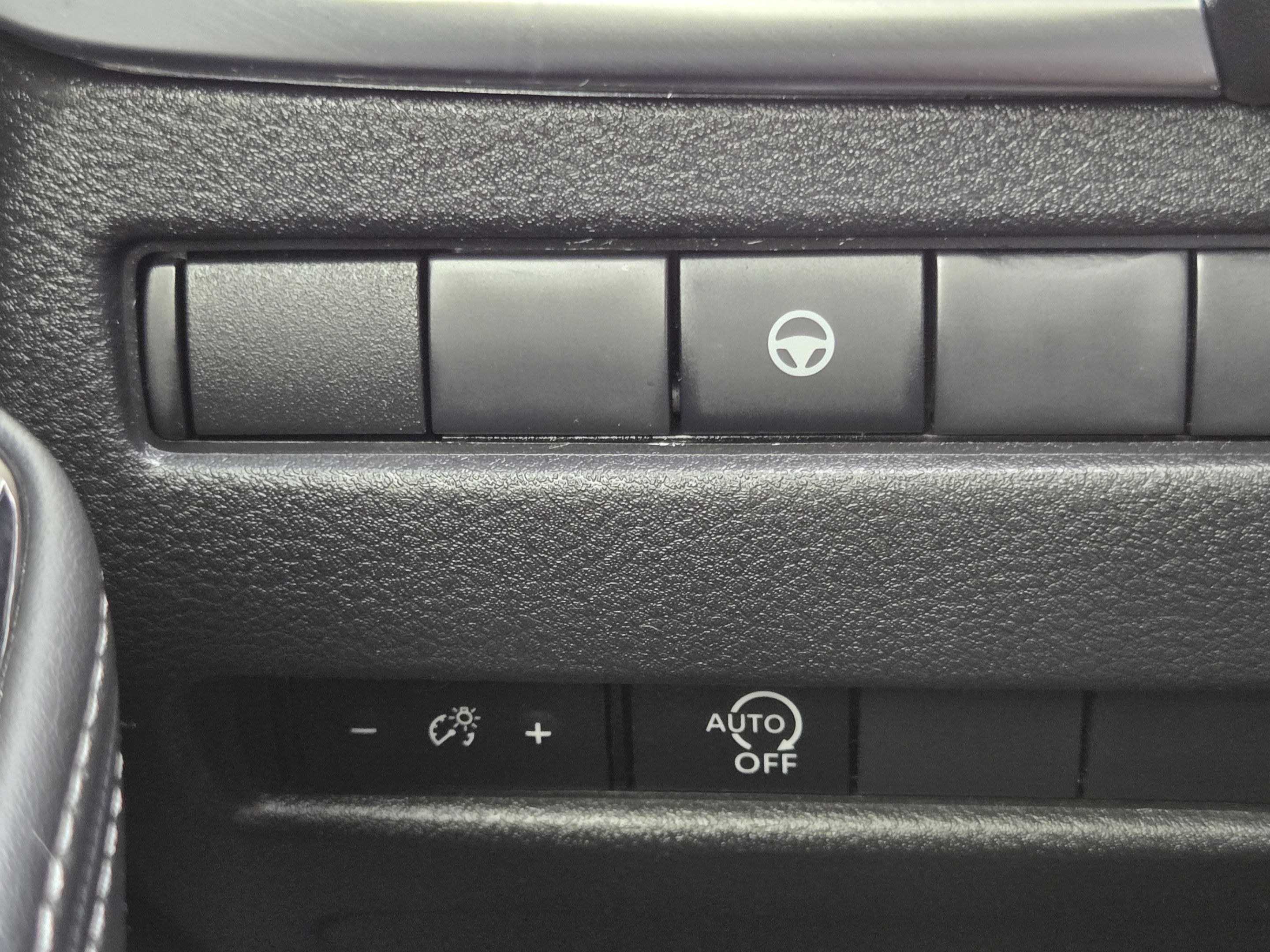 Used 2023 Nissan Rogue SV FWD image 20