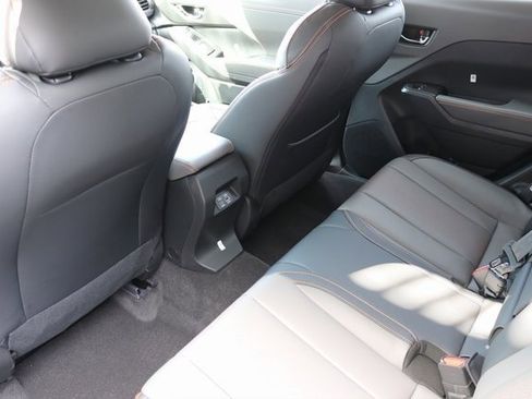 Used 2025 Subaru Crosstrek 2.5i Limited w/ Crosstrek Mirror Package image 16