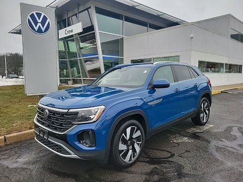 Certified 2025 Volkswagen Atlas Cross Sport SE image 1