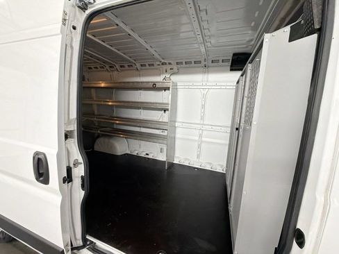 Used 2024 RAM ProMaster 2500 FWD image 23