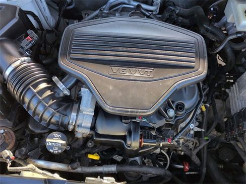 Used 2018 GMC Acadia SLE w/ Driver Alert Package I image 31