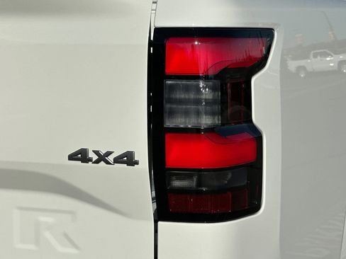 New 2026 Nissan Frontier S image 31