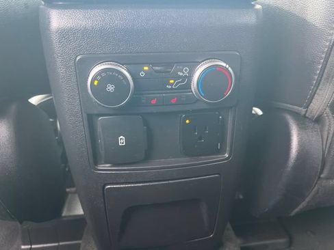 Used 2022 Ford Explorer Limited w/ Equipment Group 301A AWD/4WD image 16