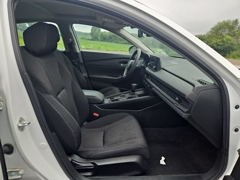 Used 2023 Honda Accord EX image 4