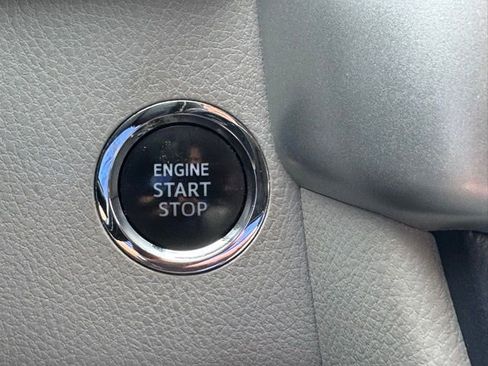 Used 2018 Toyota Highlander Limited Platinum image 29