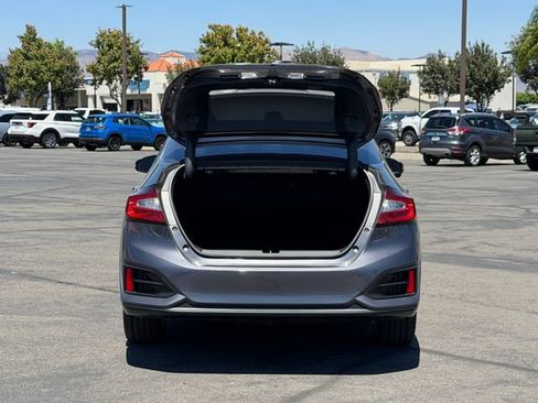 Used 2019 Honda Clarity Plug-In Hybrid image 6