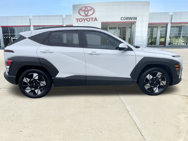Used 2025 Hyundai Kona SEL FWD image 6