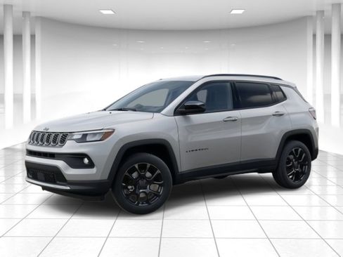 New 2026 Jeep Compass Latitude image 2