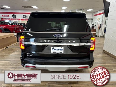 Used 2022 Ford Expedition Limited image 4
