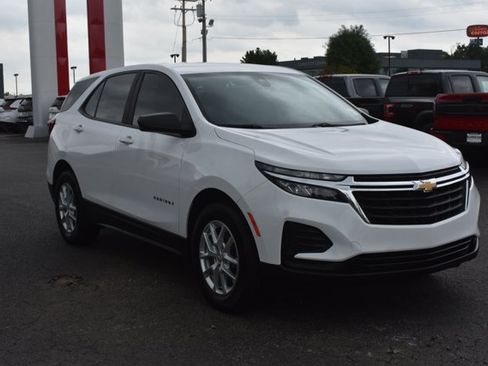 Used 2024 Chevrolet Equinox LS FWD image 3