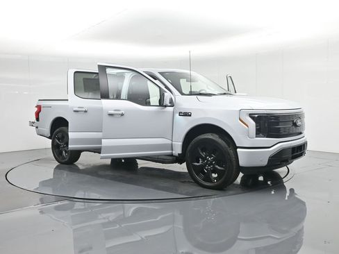 New 2025 Ford F150 Lightning Platinum w/ Dark Elements Package image 41