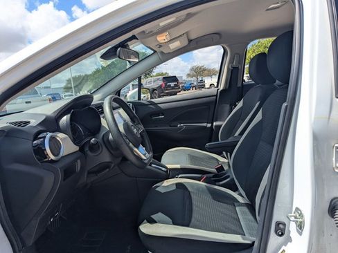 Used 2020 Nissan Versa SV image 13