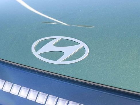 New 2026 Hyundai Ioniq 9 Calligraphy image 13