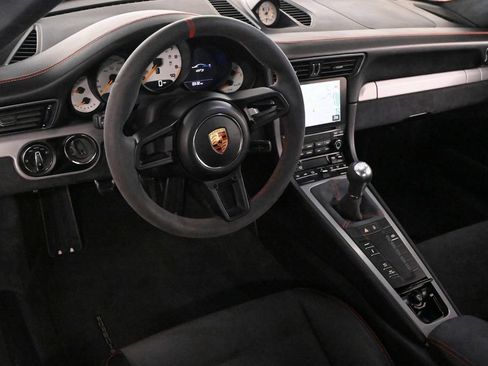Certified 2018 Porsche 911 GT3 RWD image 4