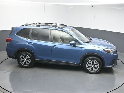 Used 2022 Subaru Forester Premium AWD/4WD image 50