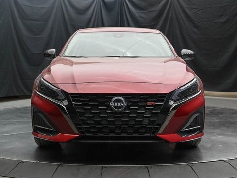 Used 2025 Nissan Altima 2.5 SR image 5