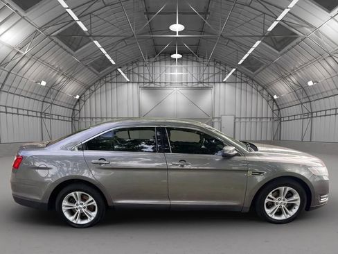 Used 2014 Ford Taurus SEL w/ Equipment Group 201A image 7