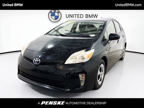 Used 2014 Toyota Prius Three image 1