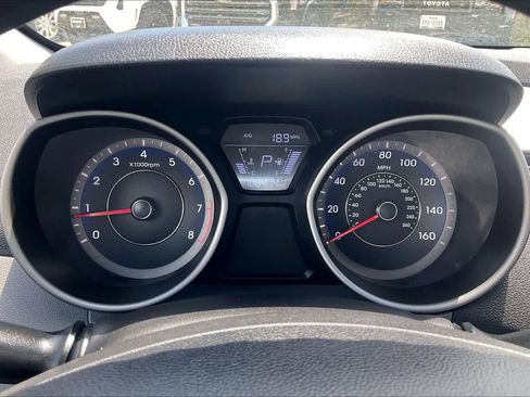Used 2014 Hyundai Elantra SE w/ Option Group 02 FWD image 23