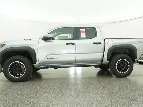 New 2025 Toyota Tacoma TRD Off-Road image 19