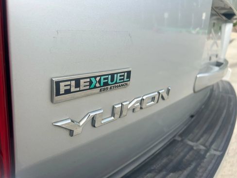 Used 2010 GMC Yukon SLT w/ SLT-2 Equipment Package image 11