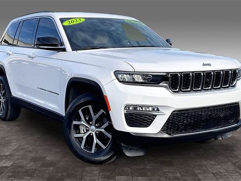 Used 2023 Jeep Grand Cherokee Limited image 11