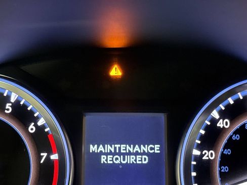 Used 2015 Toyota Highlander Plus AWD/4WD image 38