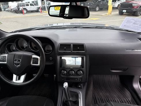 Used 2014 Dodge Challenger R/T image 13