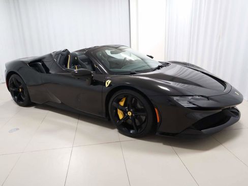 Certified 2025 Ferrari SF90 Spider AWD/4WD image 6