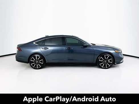 Used 2025 Honda Accord Touring image 9