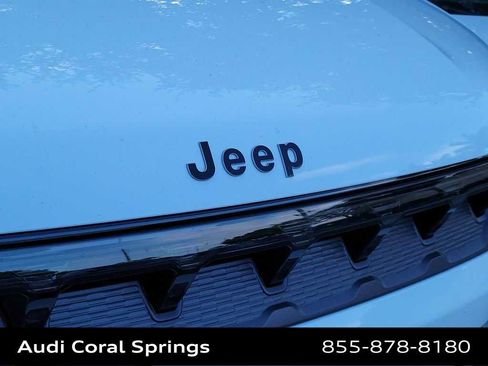 Used 2026 Jeep Grand Wagoneer Summit w/ Premium Group III AWD/4WD image 17