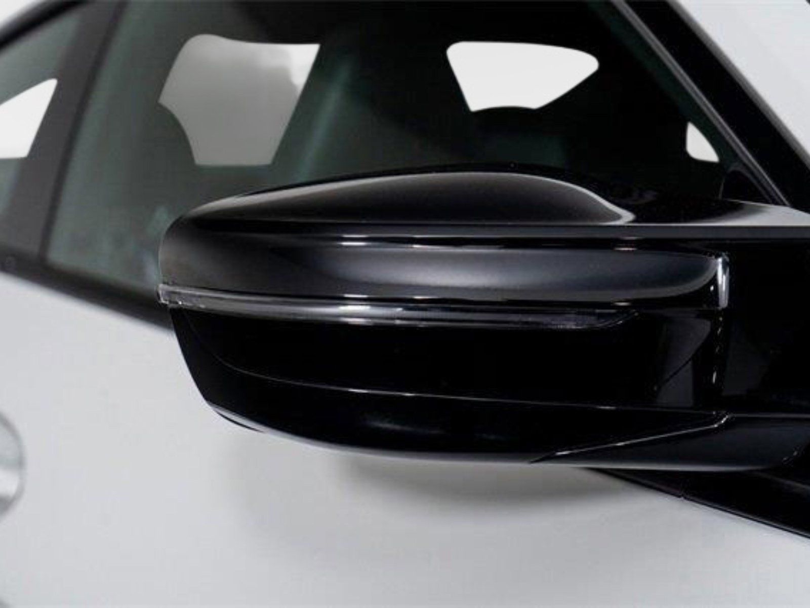 Used 2025 BMW M4 Coupe RWD image 27