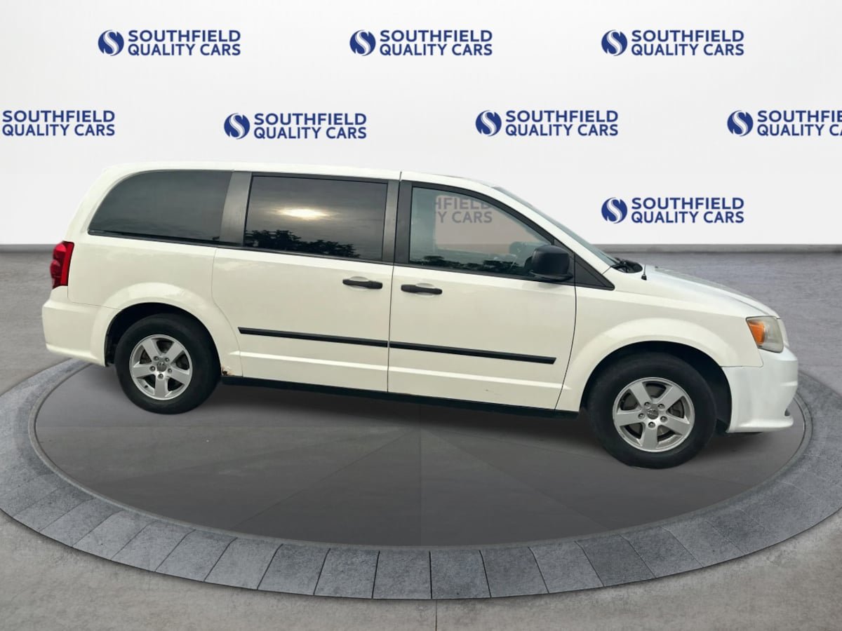 Used 2013 Dodge Grand Caravan SE w/ SE Plus Group FWD image 8