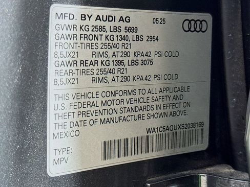 Used 2025 Audi SQ5 Prestige w/ Prestige Package AWD/4WD image 31