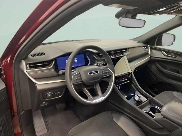 Used 2023 Jeep Grand Cherokee Altitude AWD/4WD image 8