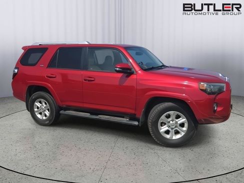 Used 2016 Toyota 4Runner SR5 Premium RWD image 2